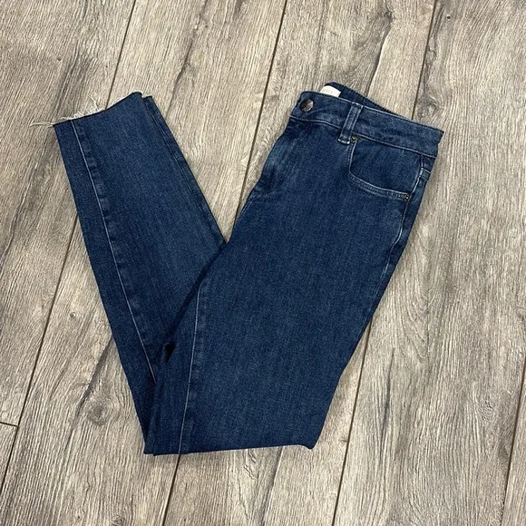 NEW • Ted Baker • The Classic Skinny Jeans Raw Hem Magolo Mid Blue 28 Women’s