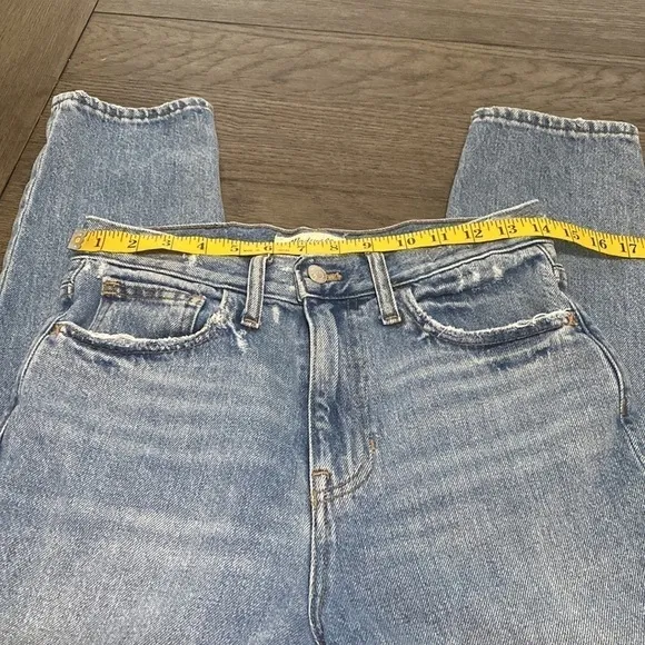 NWOT Madewell Jeans The Momjean in Melva Wash | Size 25