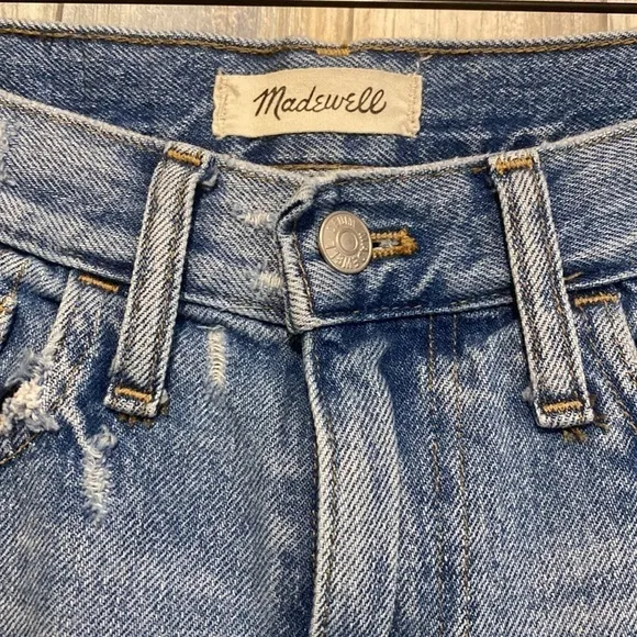 NWOT Madewell Jeans The Momjean in Melva Wash | Size 25
