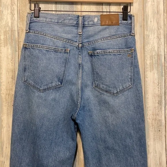 NWOT Madewell Jeans The Momjean in Melva Wash | Size 25