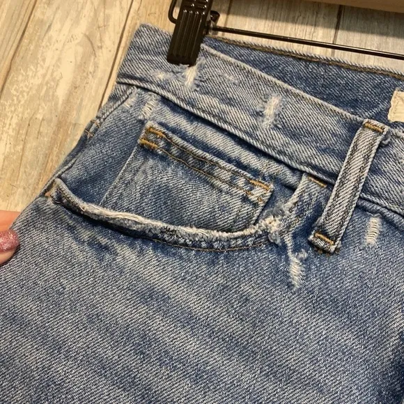 NWOT Madewell Jeans The Momjean in Melva Wash | Size 25