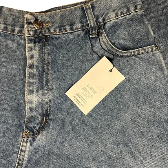 NWT Chipre jeans size 29 high rise mom jeans