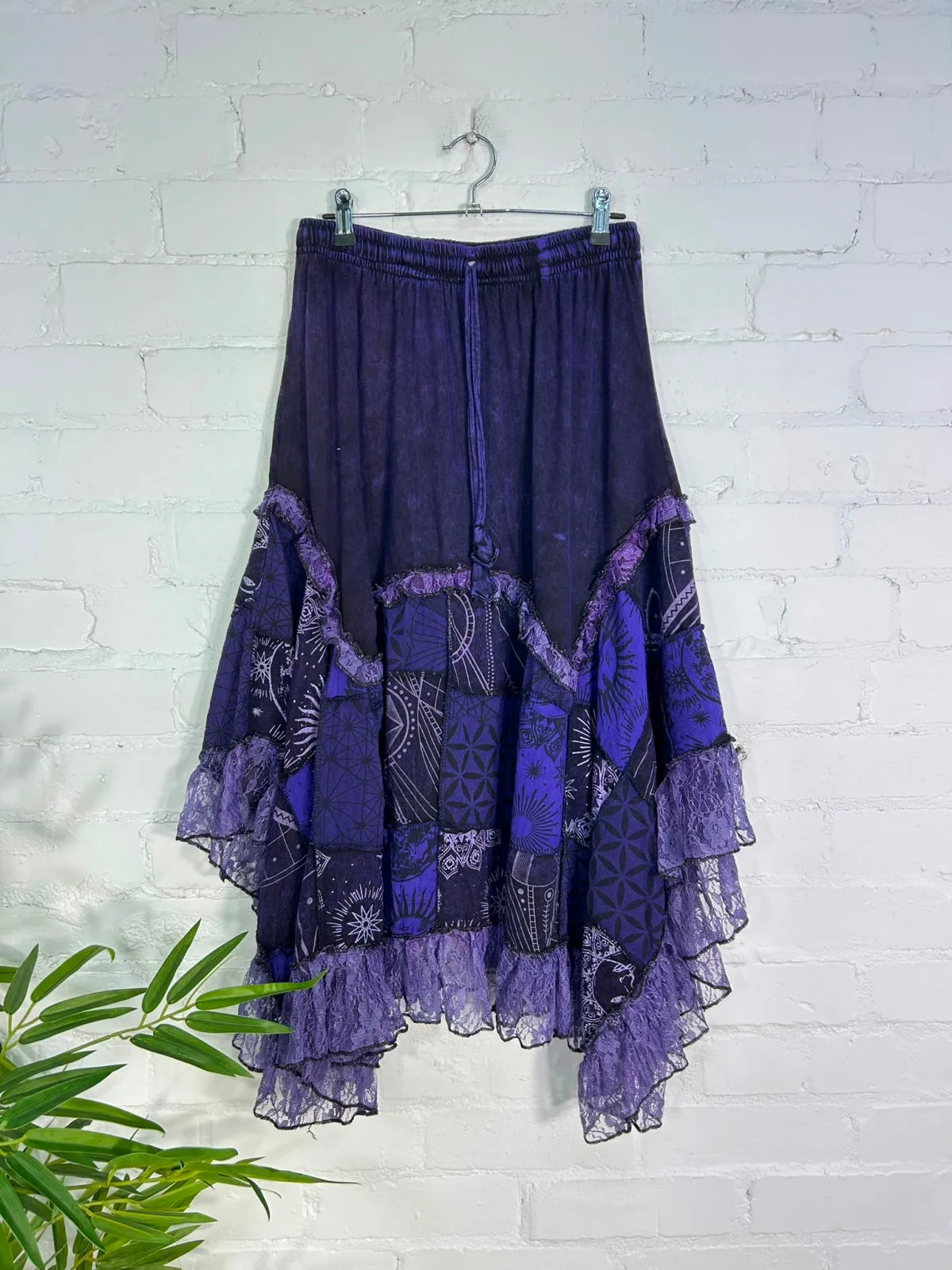 Patch & Screen Print Lace Trim Midi Skirt