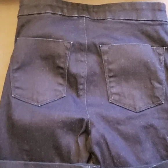Preowned J Brand high waisted bell bottom jeans