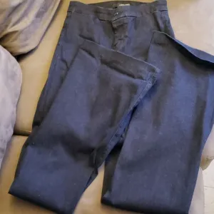 Preowned J Brand high waisted bell bottom jeans