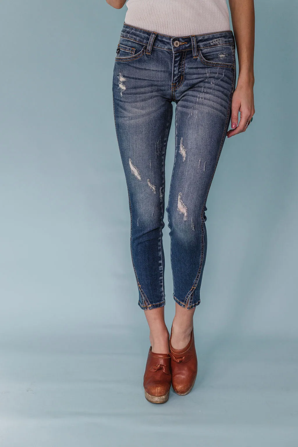 Shake It Off Kancan Distressed Split Ankle Skinny