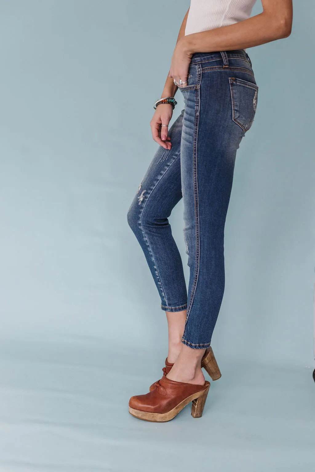 Shake It Off Kancan Distressed Split Ankle Skinny