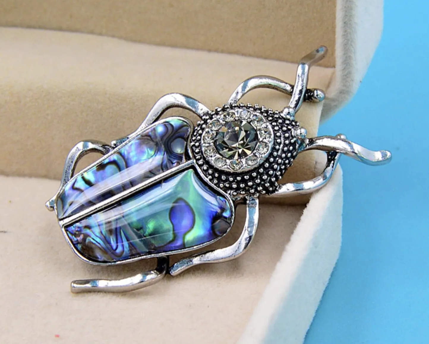 Silver plated beetle brooch retro vintage look highend design celebrity pin gg27