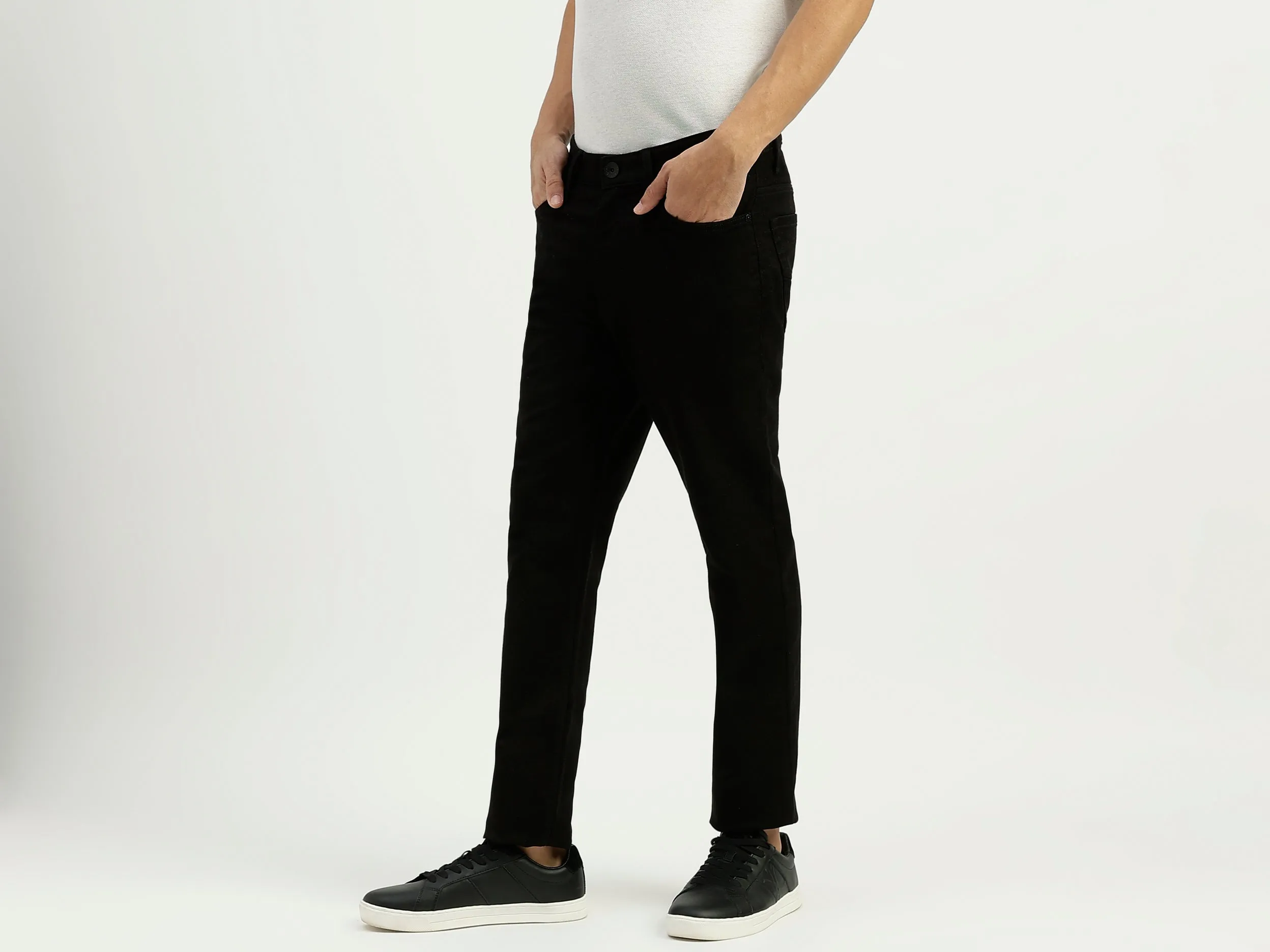 Solid Mid Rise Skinny Fit Jeans