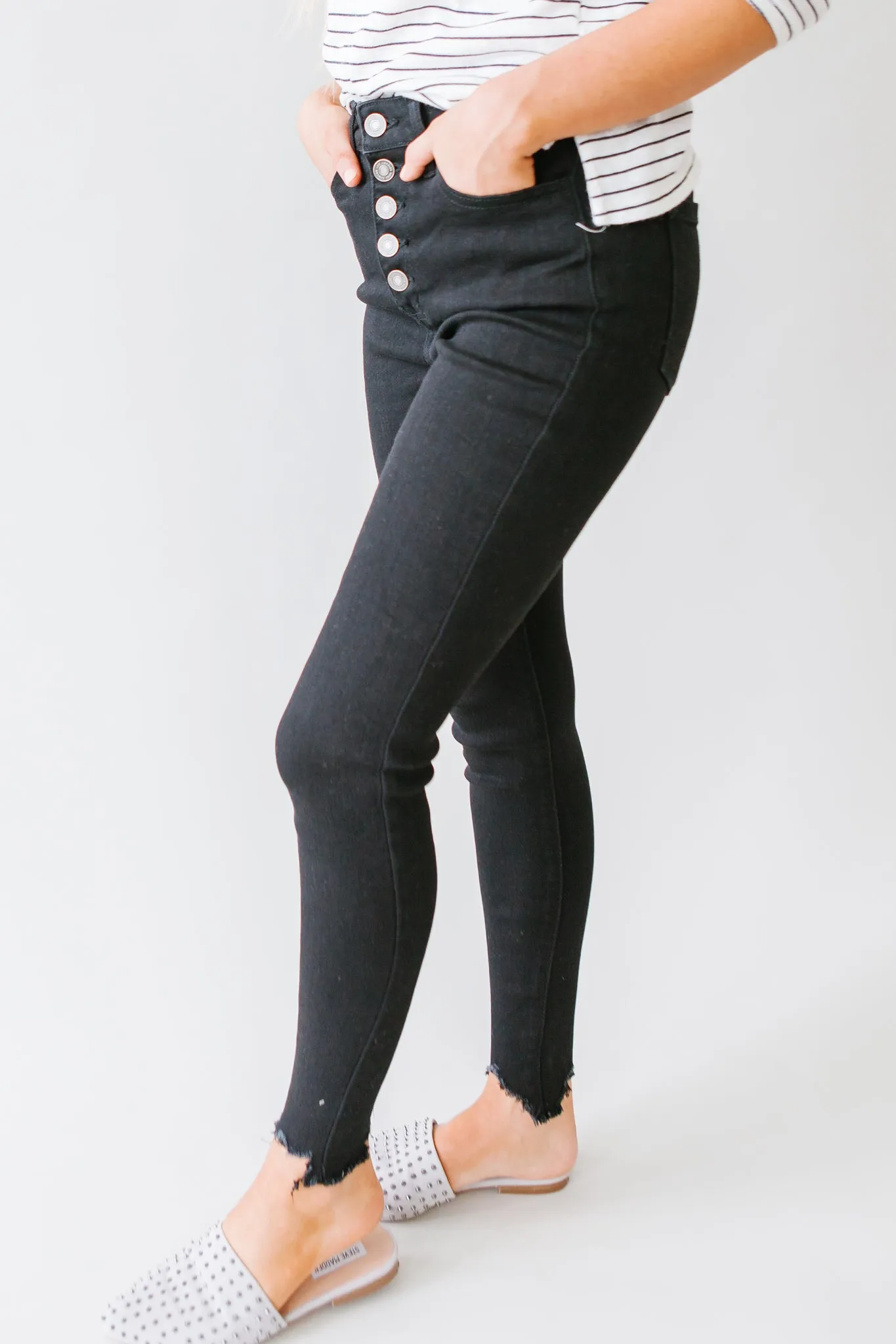 Superstar Kancan High Rise Button Skinny in Black