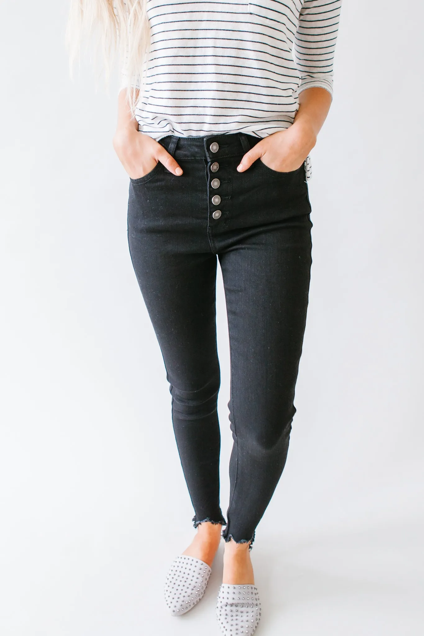 Superstar Kancan High Rise Button Skinny in Black