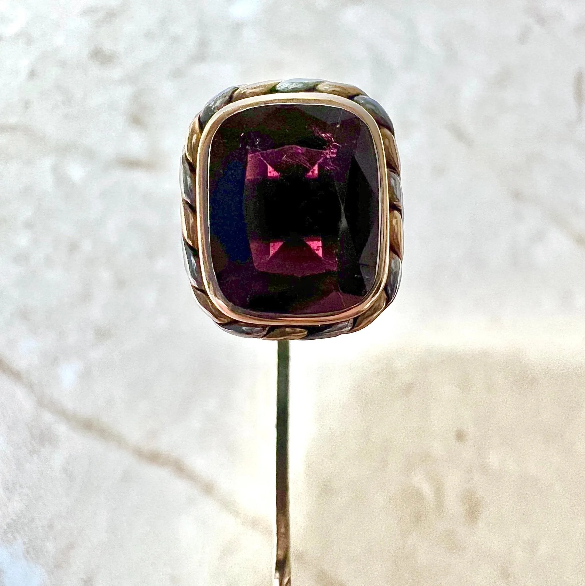 Vintage 14 Karat Two-Tone Gold 2.75 Carats Garnet Stick Pin