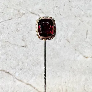 Vintage 14 Karat Two-Tone Gold 2.75 Carats Garnet Stick Pin