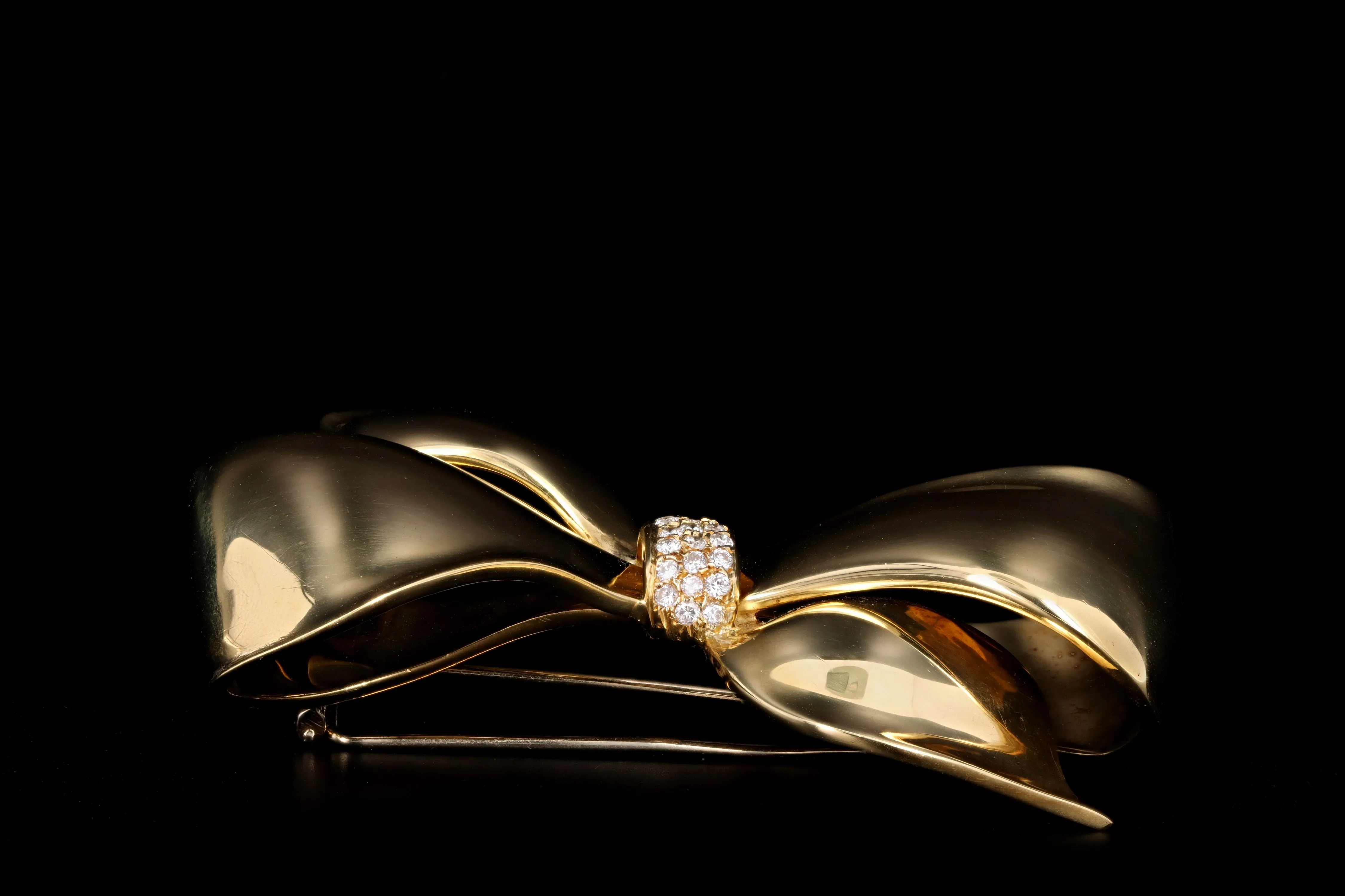 Vintage 18K Yellow Gold Diamond Bow Brooch