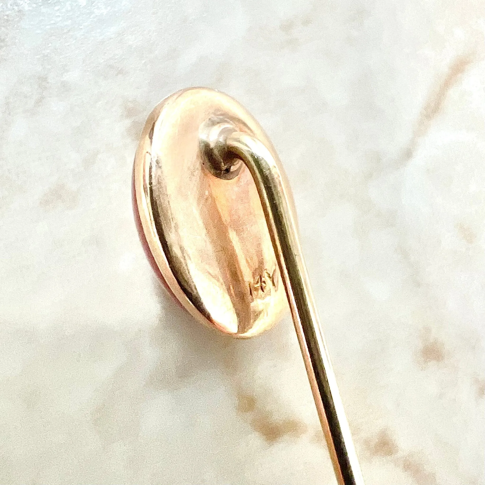 Vintage Art Deco 14 Karat Yellow Gold Carnelian Stick Pin