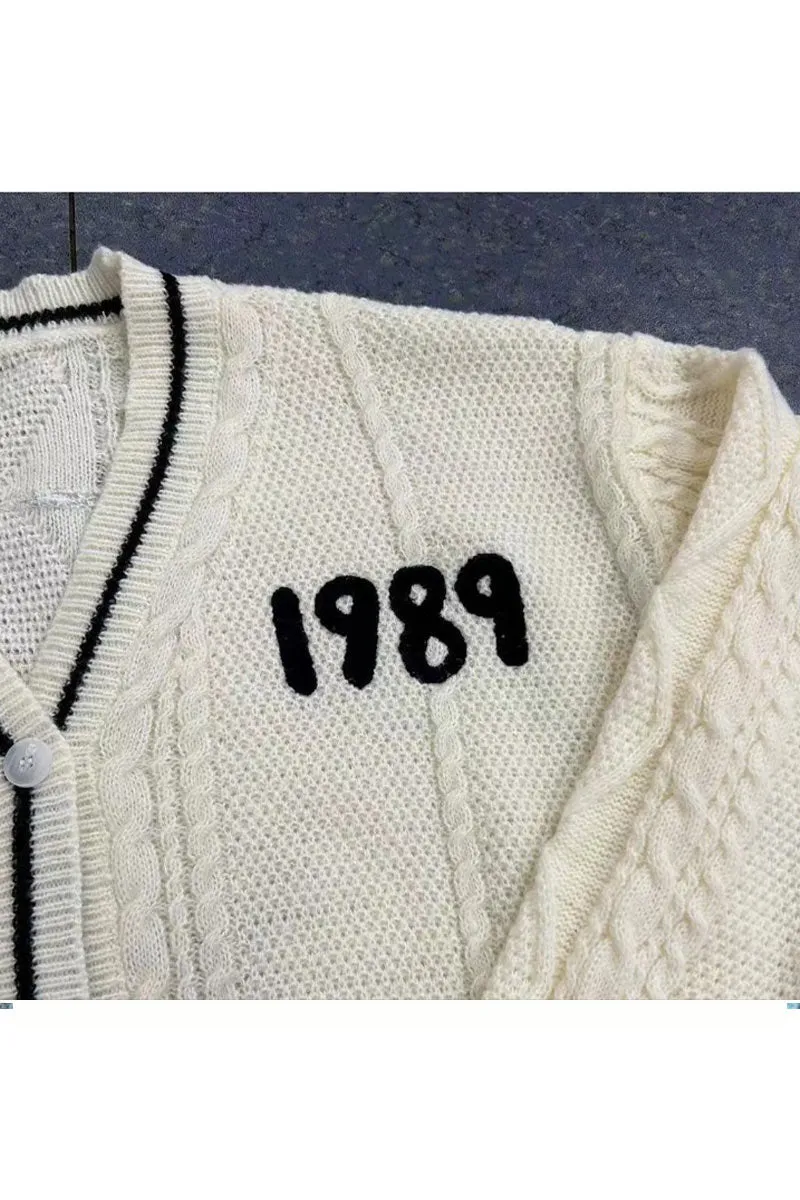 WJ0311 Button Down Knitted Cardigan