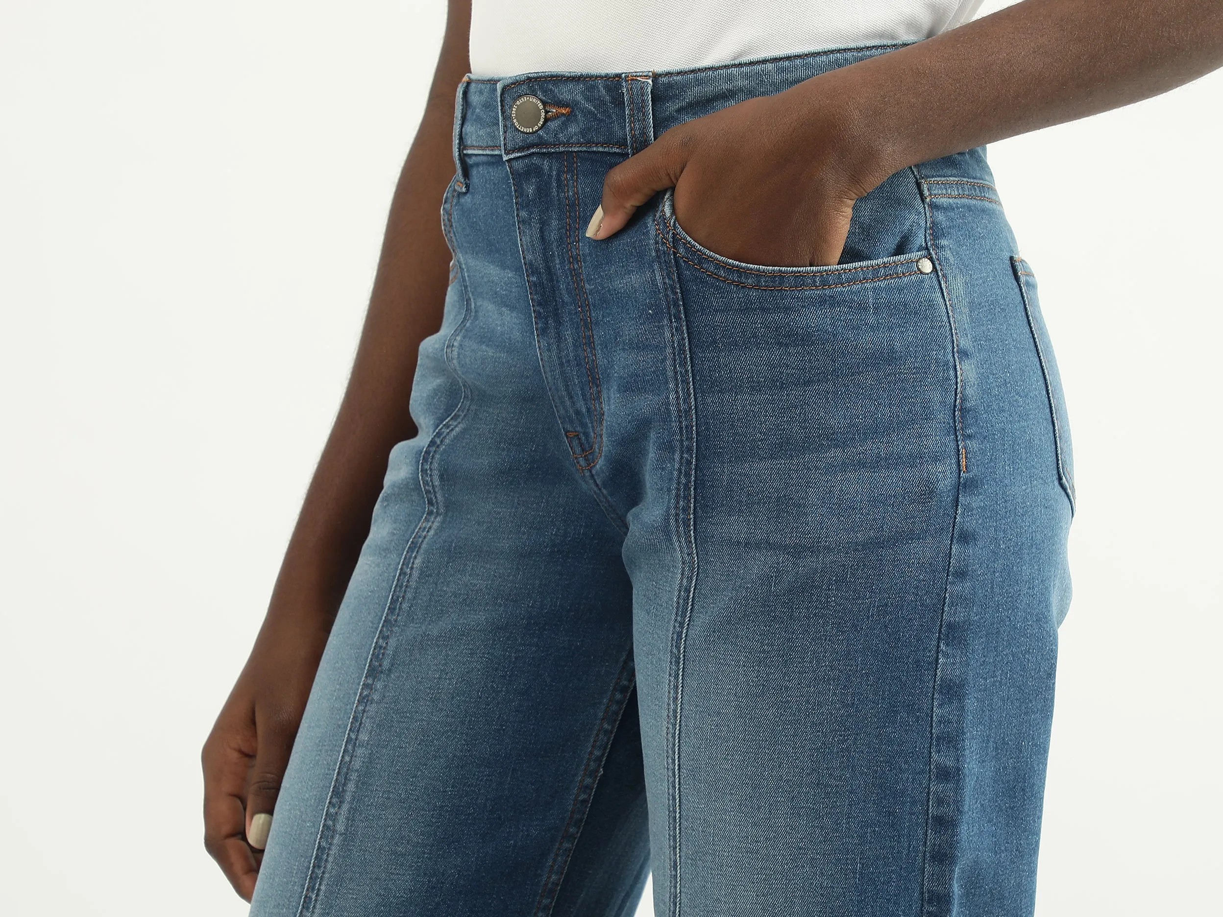 Women Solid Flared Fit Jeans