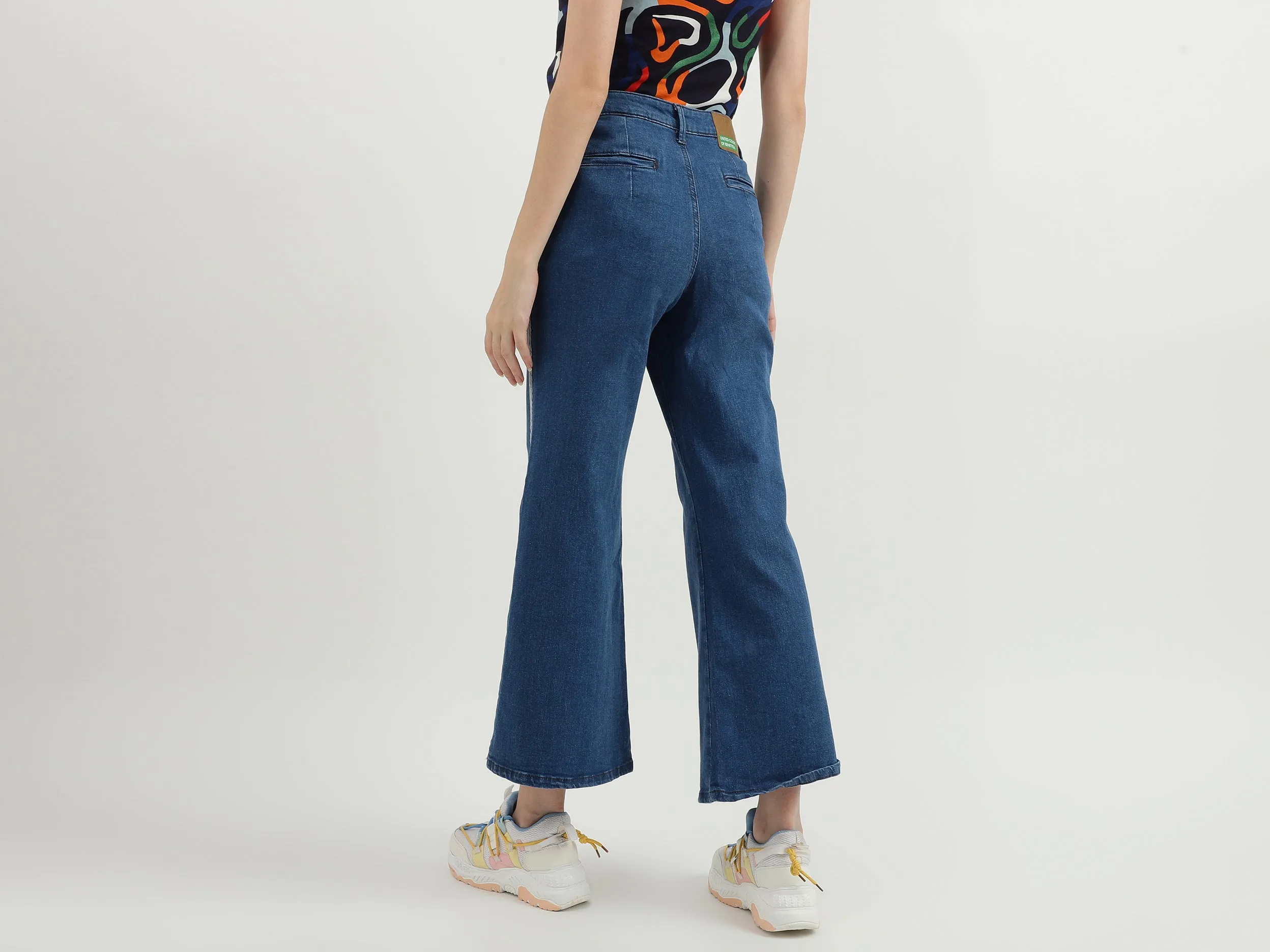 Women Solid Flared Fit Jeans
