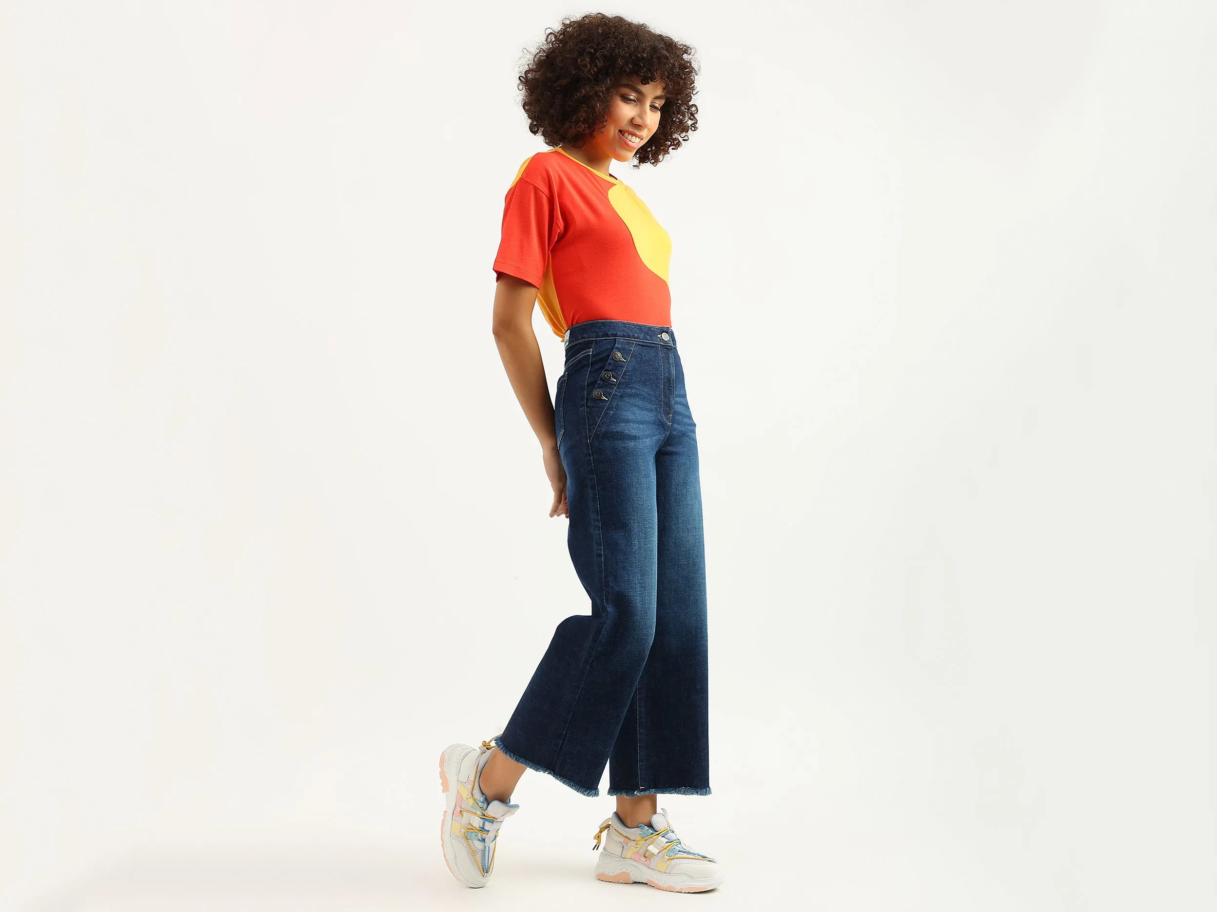 Women Solid Flared Fit Jeans