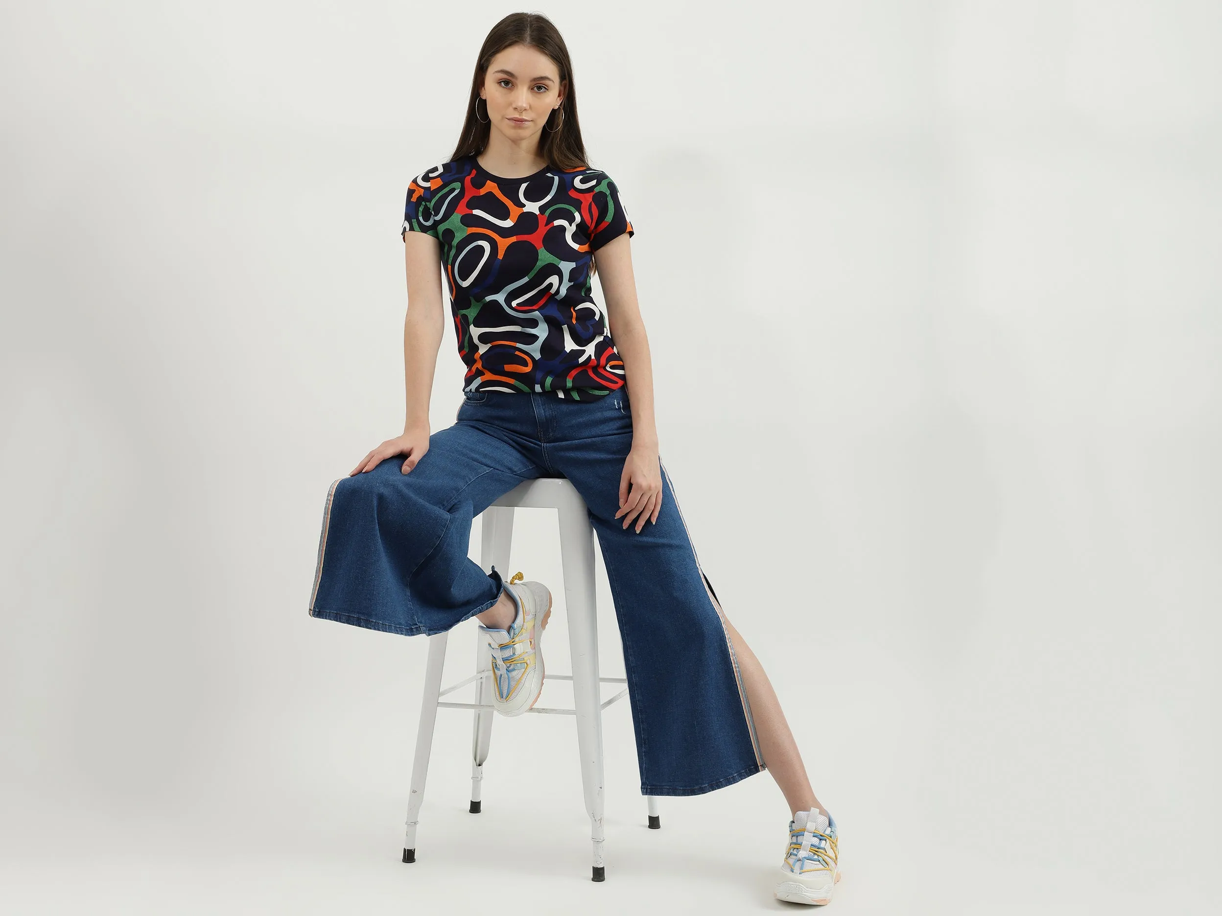 Women Solid Flared Fit Jeans