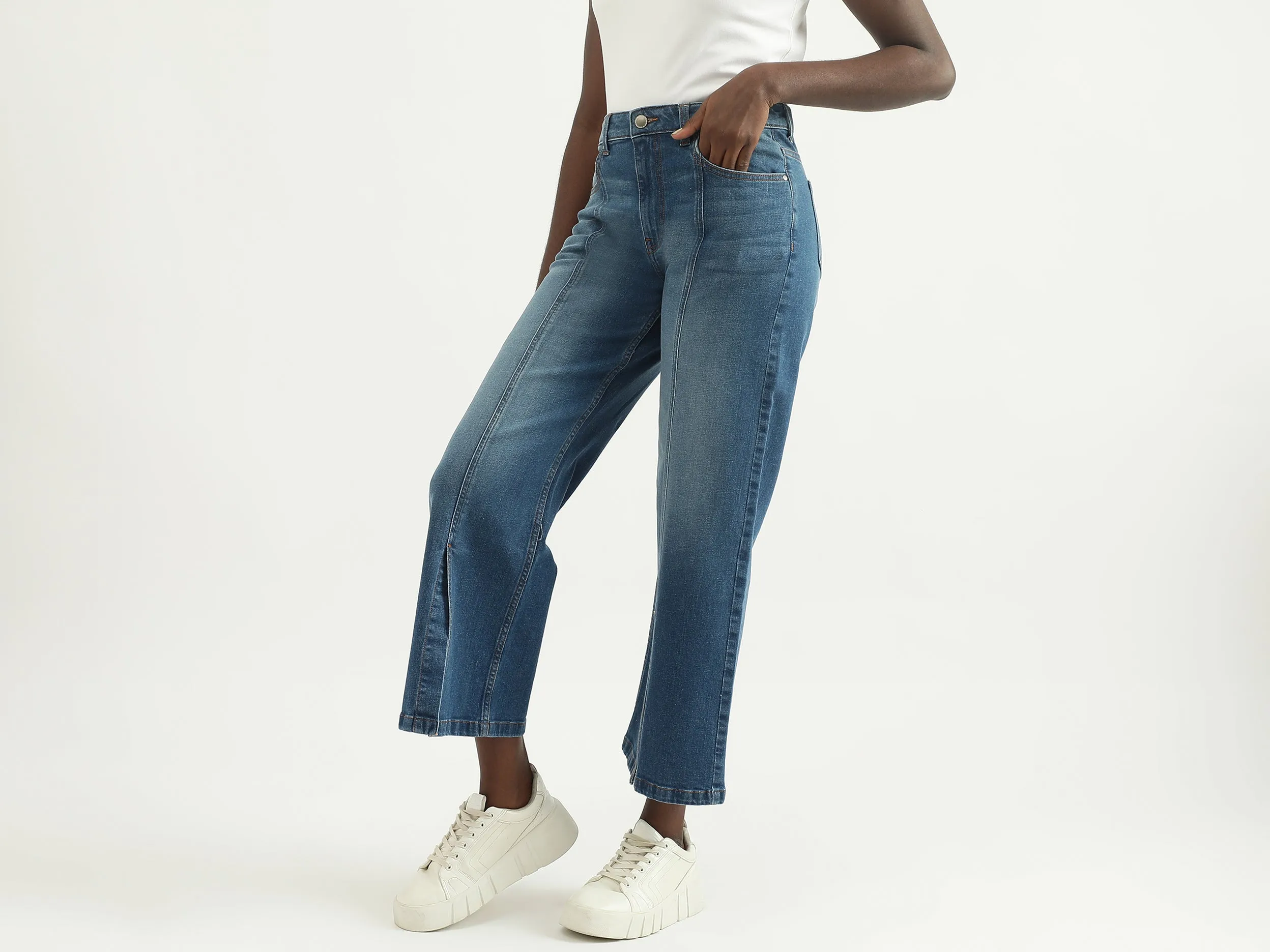 Women Solid Flared Fit Jeans