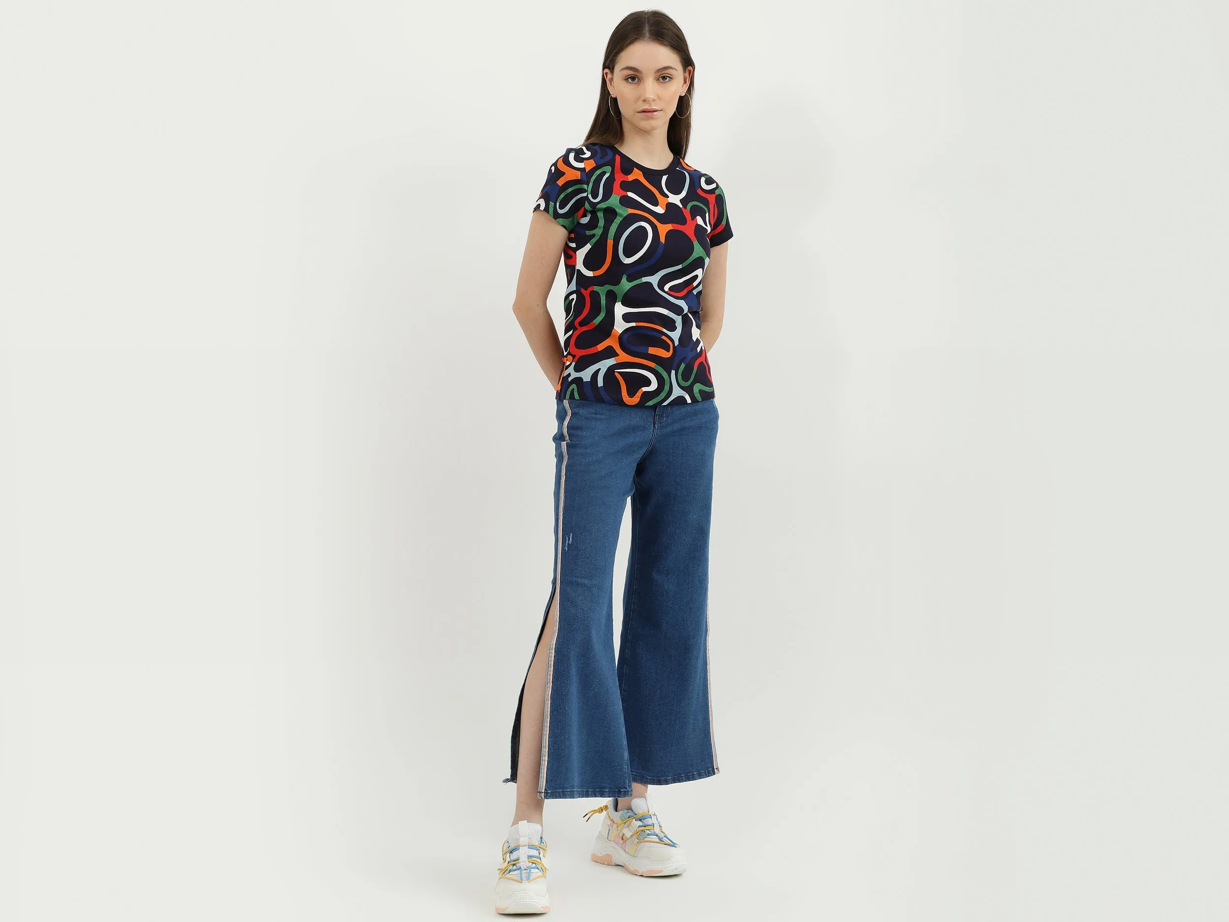 Women Solid Flared Fit Jeans