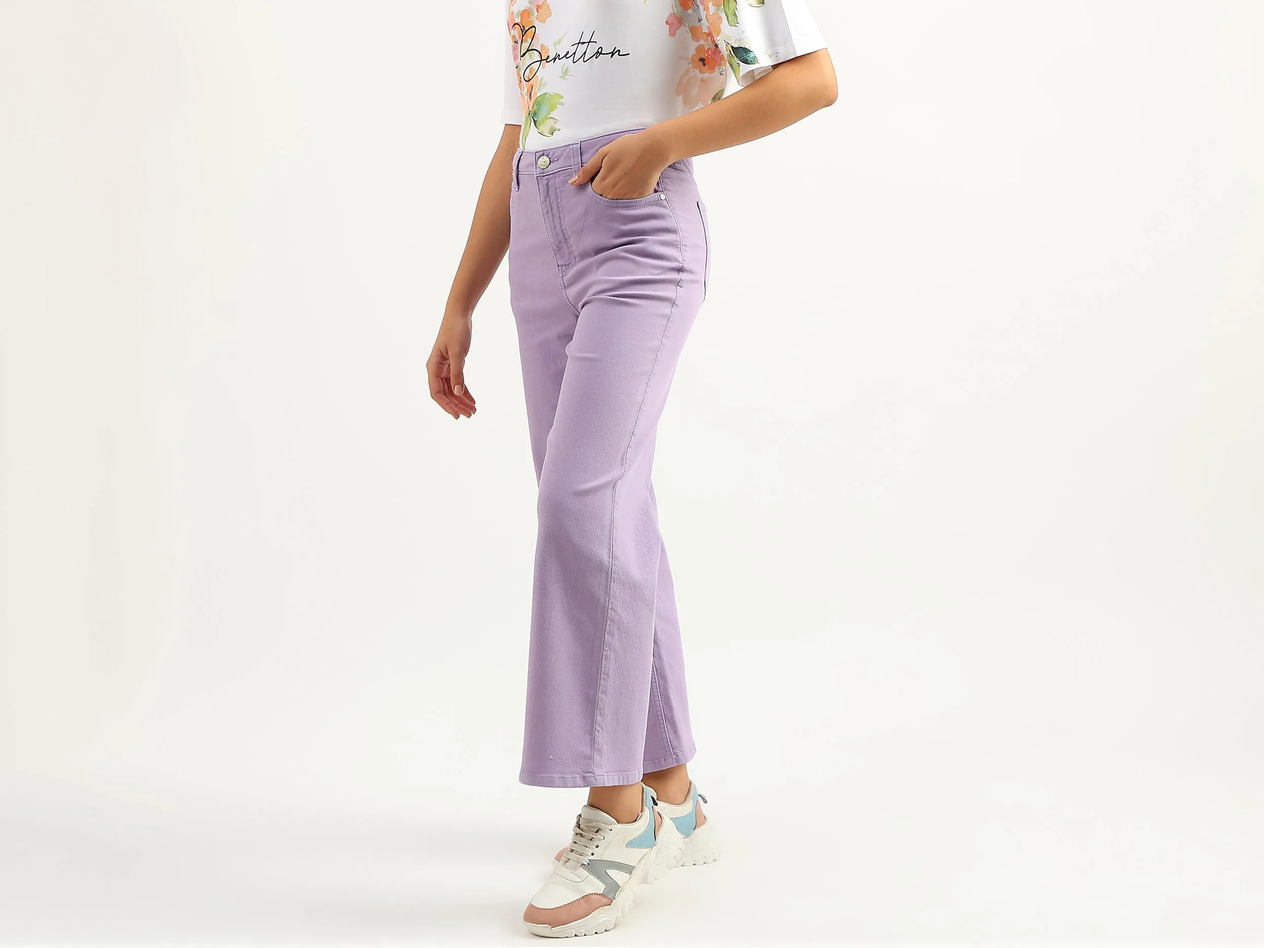 Women Solid Flared Fit Jeans